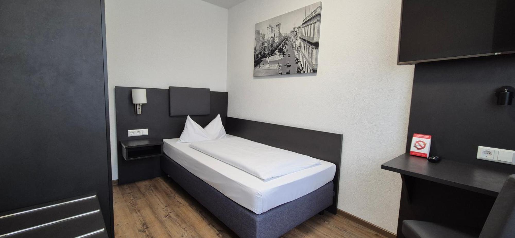 Melvi Hotel Göppingen Kültér fotó