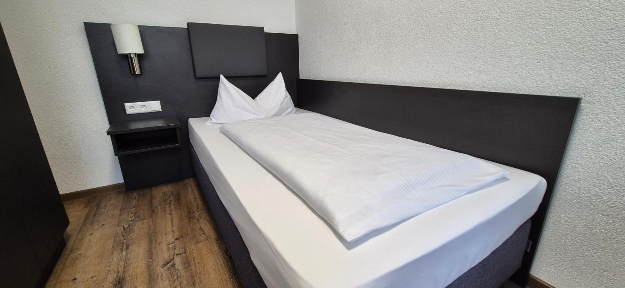 Melvi Hotel Göppingen Kültér fotó