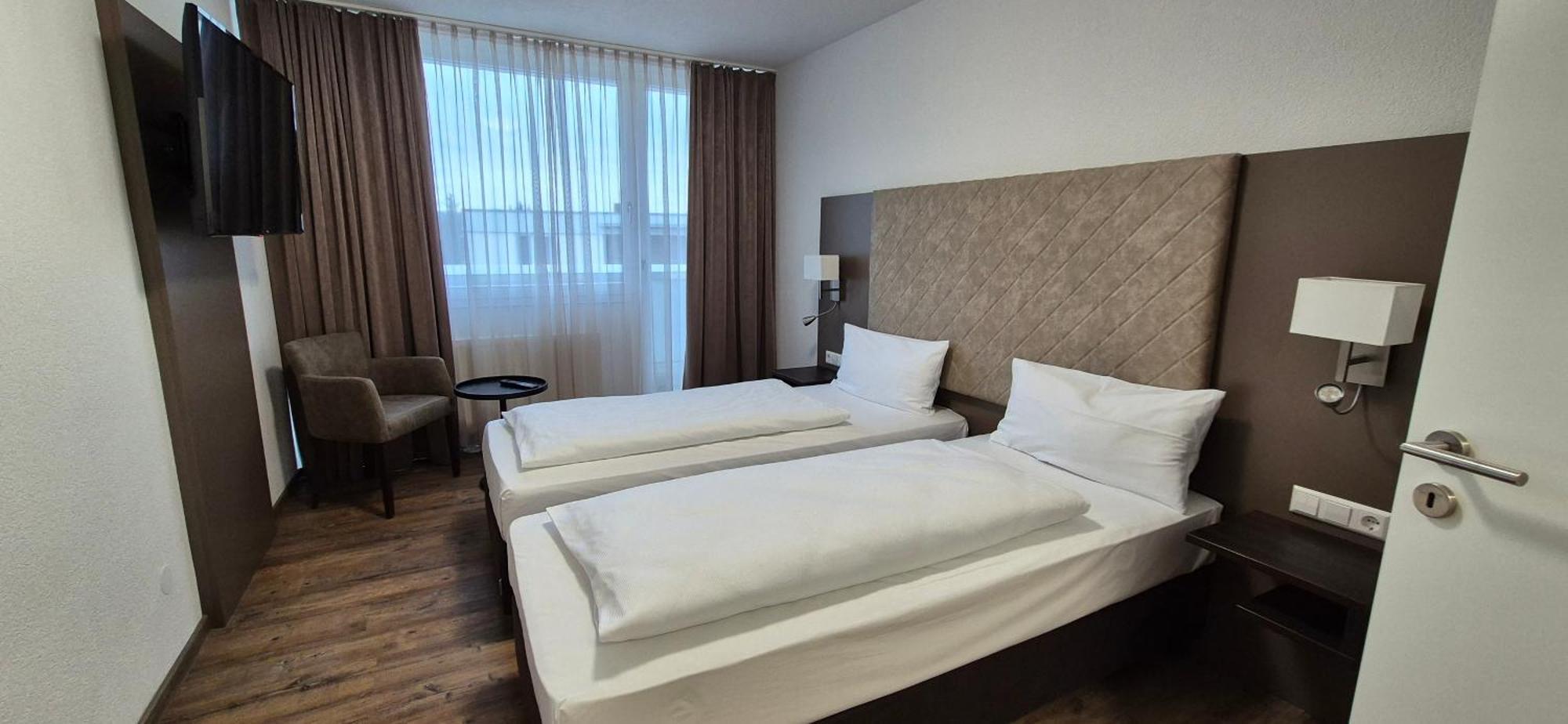 Melvi Hotel Göppingen Kültér fotó